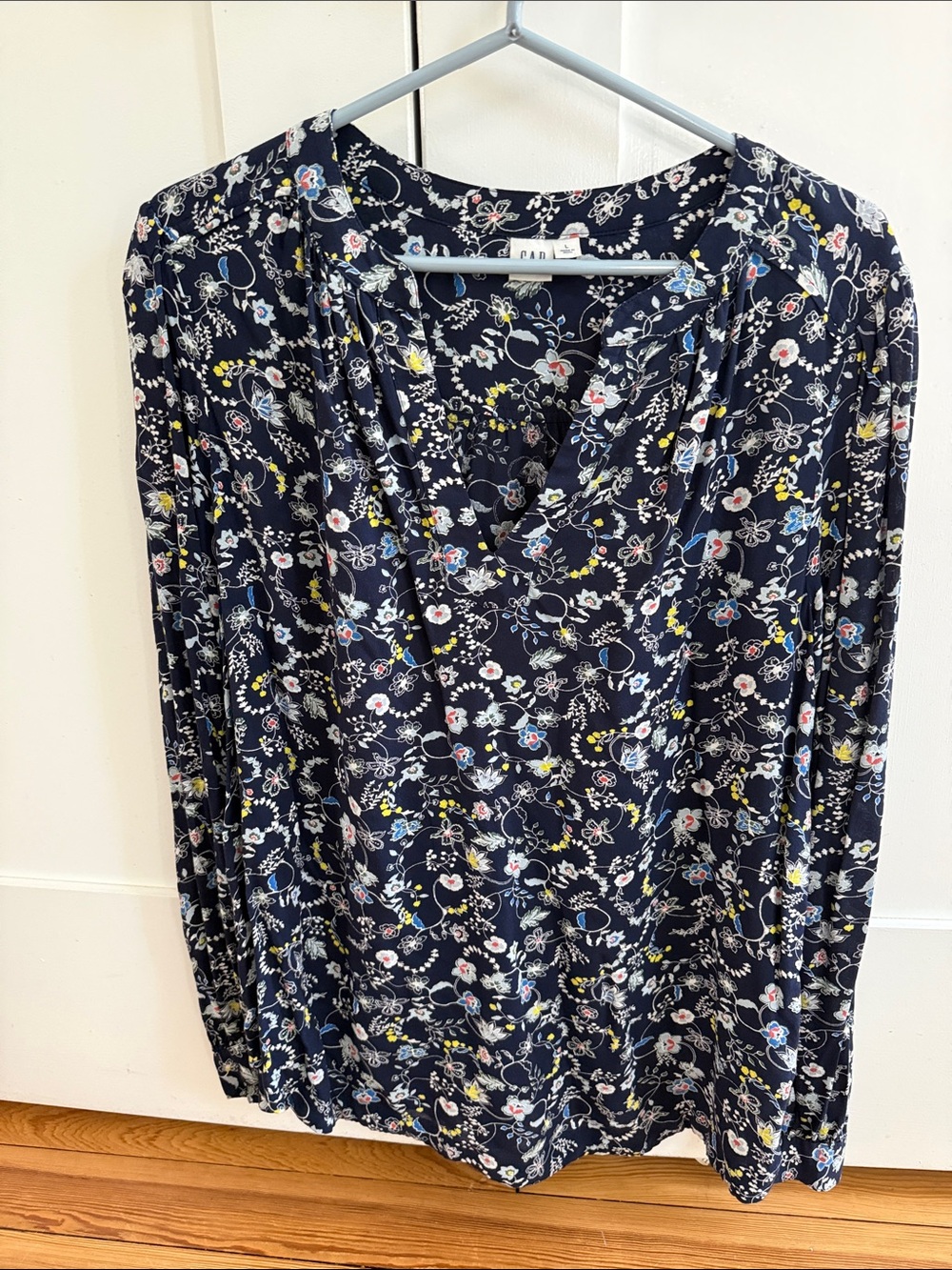 Gap  Navy Floral V-Neck Long Sleeve Blouse